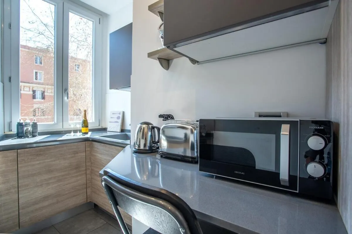 Apartment Pgrhome Giulio Cesare Rome Italy